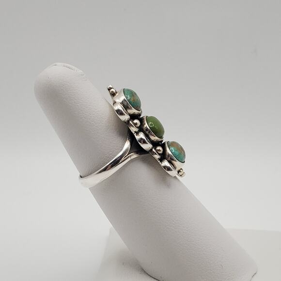 925 Sterling Silver Green Turquoise Trilogy Artisan Ring Size 6 - Picture 2 of 9